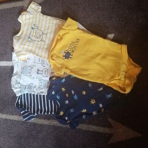 Set of 5 Carters Newborn Short Sleeve Onesies